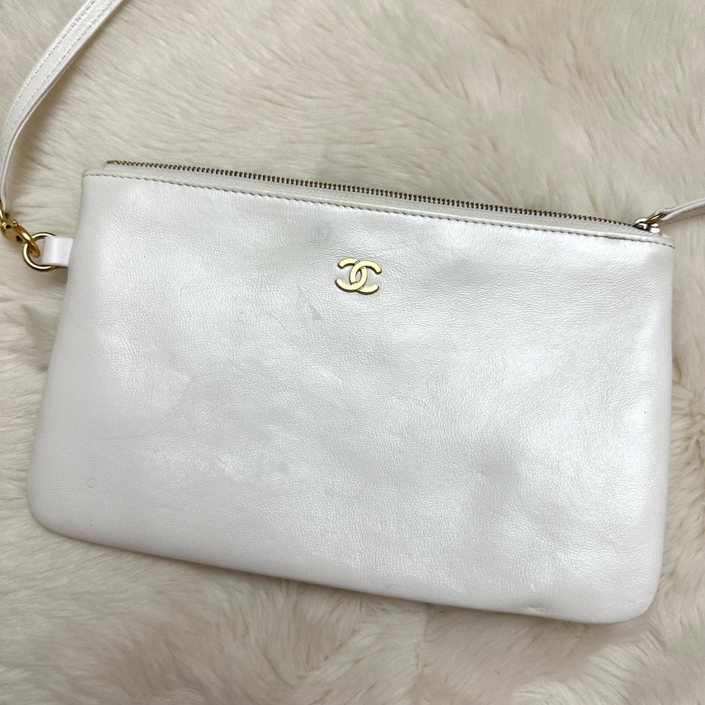 22 Handbag - Picture 13 of 13